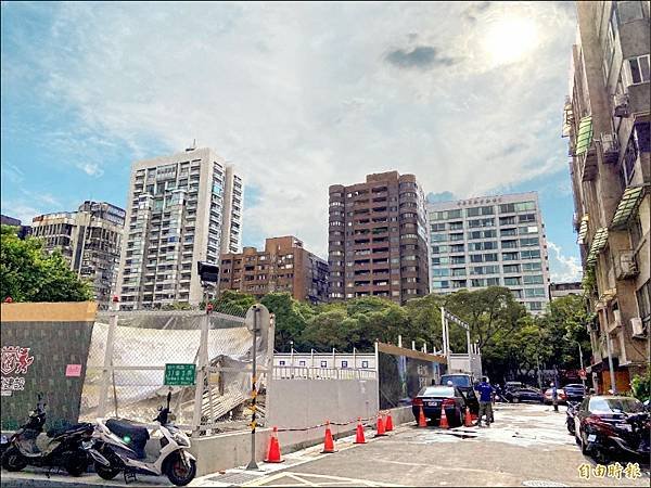 實價登錄2.0昨上路建案名稱樓層戶別一併公開。（記者徐義平攝）.jpg