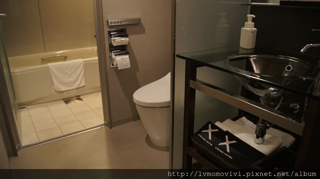20014 12 10 sony TV tower 048