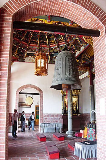 459610109_m.jpg