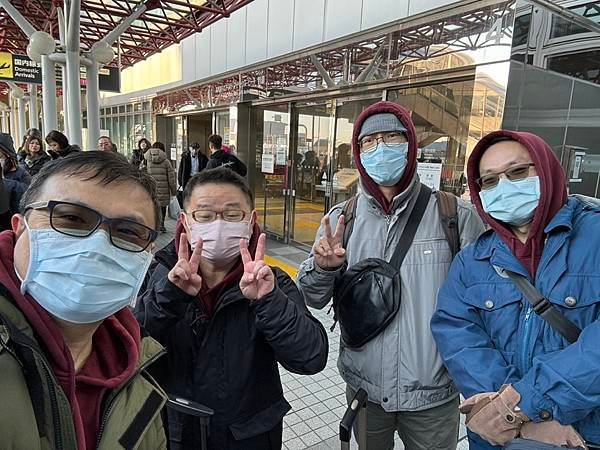 2025寒假F4北海道行 Day1-2：機場巴士初體驗、入住