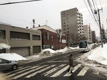 夏天可至富田農場賞薰衣草，秋天賞楓，冬天看雪，北海道旅遊前你