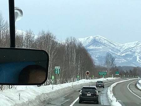 夏天可至富田農場賞薰衣草，秋天賞楓，冬天看雪，北海道旅遊前你