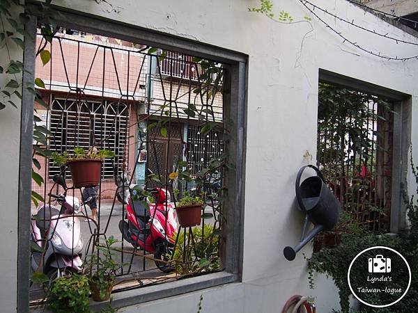 060.JPG