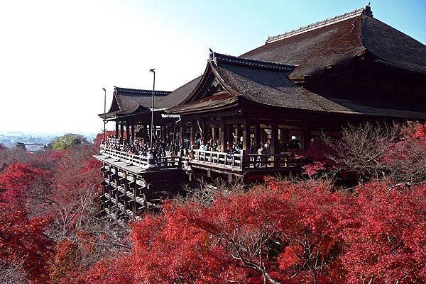 1024px-Kiyomizu-dera_in_Kyoto-r.jpg