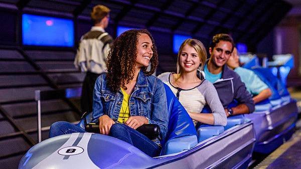 space-mountain-gallery02.jpg