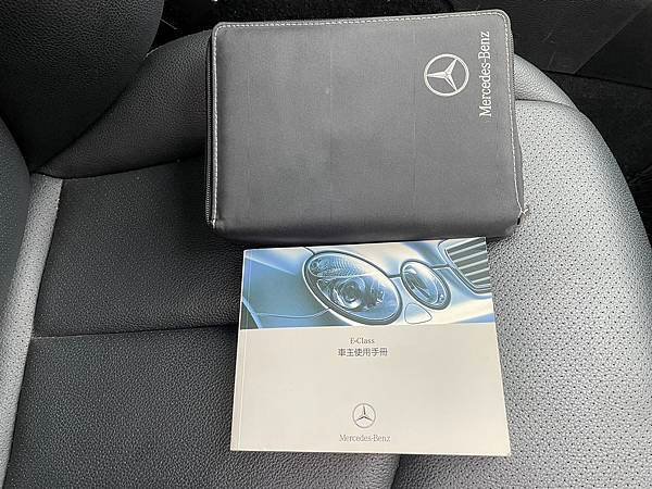 2009年式銀色賓士 W211 E200K 1.8無SBC 