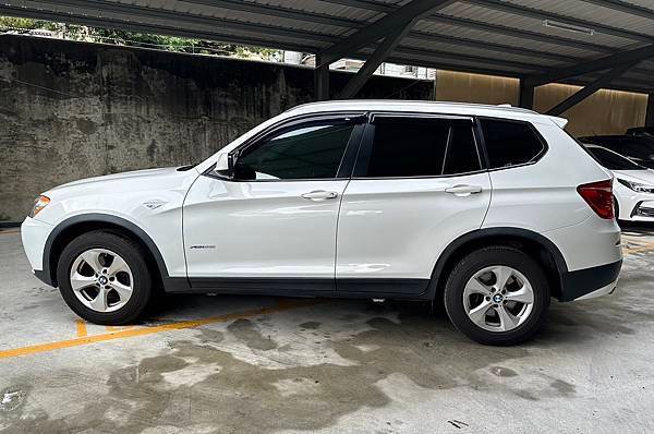 (已售出)2011年出廠白色BMW F25 X3 xDriv