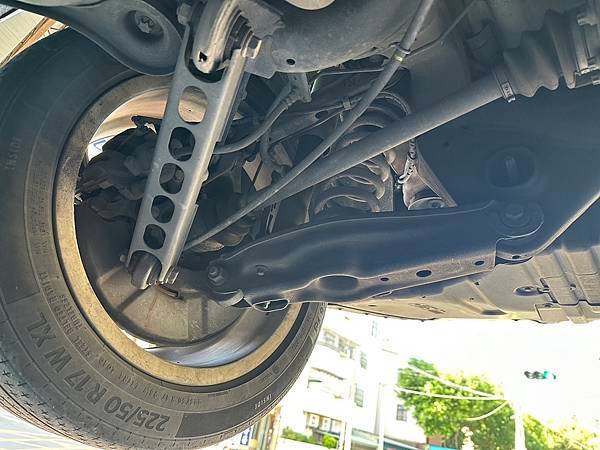 (已售出)2012年式銀色BMW X1 sDrive18i 