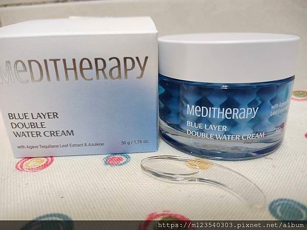 MEDITHERAPY藍水光保濕系列的藍水光保濕果凍凝膠及藍