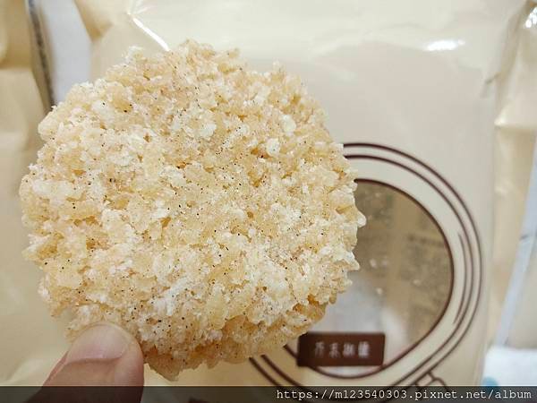 米製脆餅推薦超夯新餅乾鍋粑脆餅，是好吃的酥脆餅乾分享一口鍋