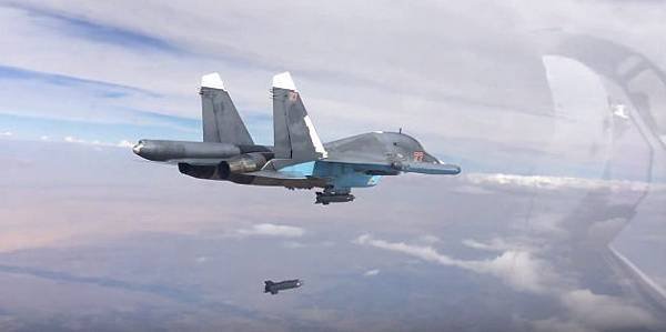 Su-34-dropping-bombs