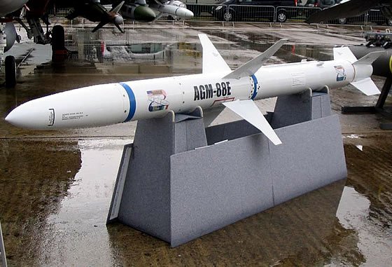 agm-88e_001