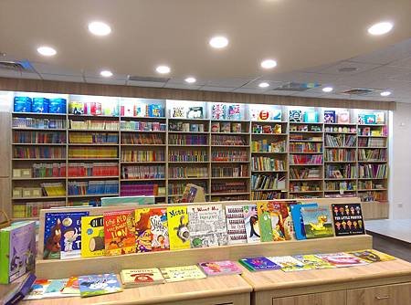 新書店 (3).jpg