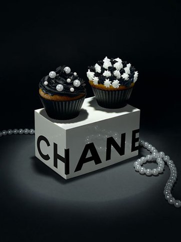 chanel-black-white-cupcakes.jpg