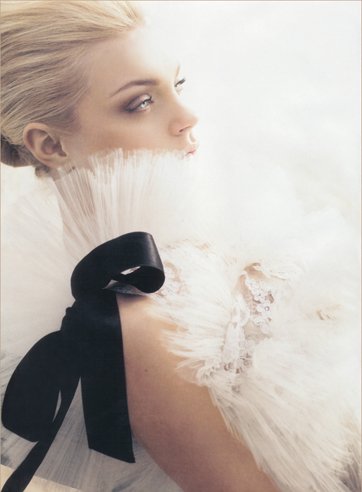 Harper&apos;s Bazaar Feb07 8.jpg