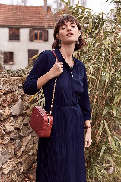 ma18_-_ma18_-_robe_gwendoline_marine_bo_yolane_et_sac_barthes_bordeaux_retouche.jpg