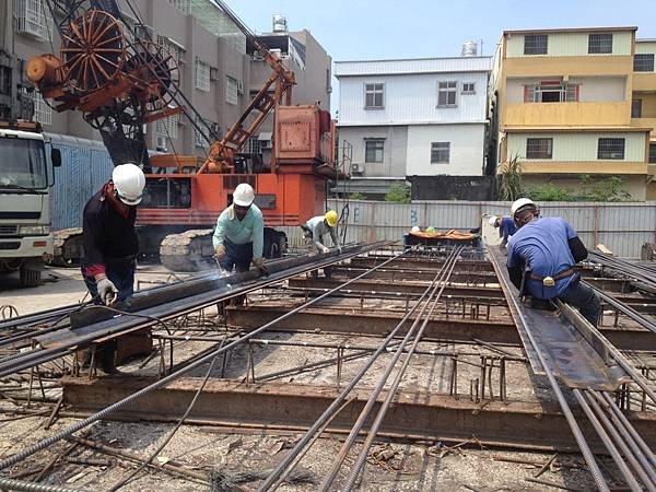 4-母單元施作止水板