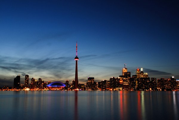 Toronto-night-skyline-by-Brian-Chu.jpg