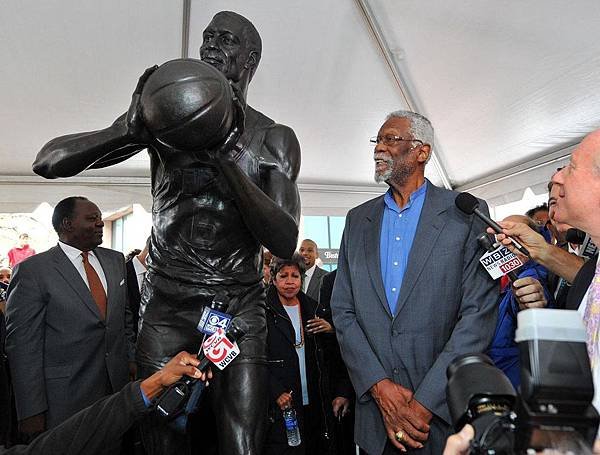 Bill-Russell-statue