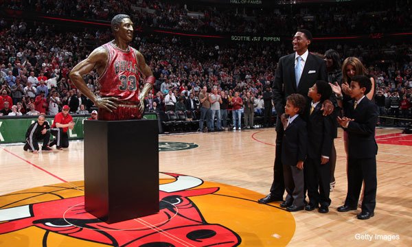 Scottie-Pippen-statue