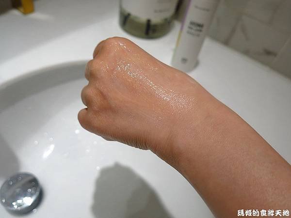 巧研黑莓香氛保濕身體乳19.JPG