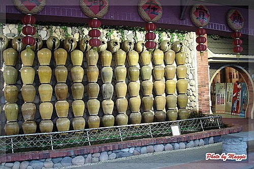 宜蘭必買名產大搜集～宜蘭牛舌餅。高連登蜜餞。羅東雙園肉鬆。宜蘭酒廠。宜蘭三源行鴨賞。宜蘭花生糖