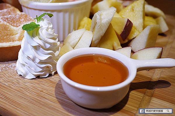 翁林林Cafe 新埔下午茶 板橋平價美食 板橋早午餐 板橋咖啡廳 捷運新埔站美食.JPG