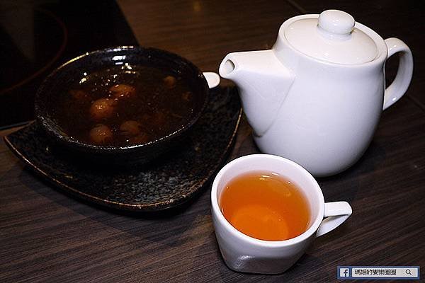 台北美食【聚北海道昆布鍋-台北衡陽店】大啖波士頓龍蝦真過癮。謝師宴聚會好選擇！捷運台大醫院站美食