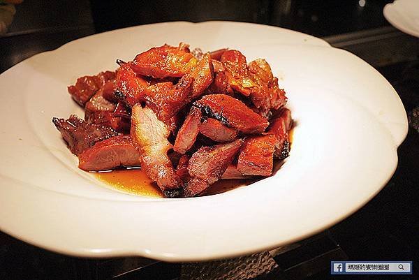 內湖BUFFET吃到飽推薦【豐FOOD-海陸百匯．多國料理】九月辦桌夯肉吃烤乳豬好過癮！夏趴夯肉BBQ PARTY九月周五限定