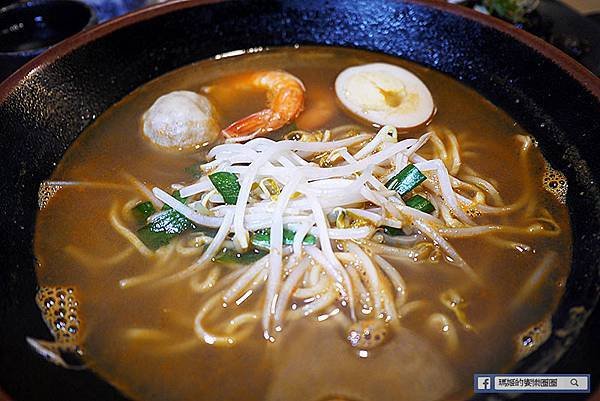 成功國宅美食【太ONE牛肉麵/少小白頂級豆奶】台北牛肉麵推薦/科技大樓美食