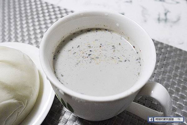 成功國宅美食【太ONE牛肉麵/少小白頂級豆奶】台北牛肉麵推薦/科技大樓美食