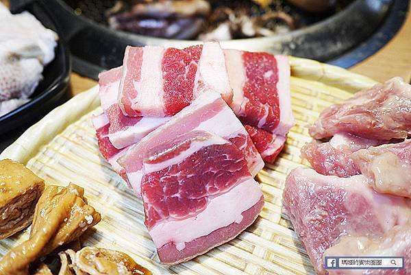 板橋燒肉吃到飽【燒肉殿頂級和牛海鮮燒肉吃到飽-板橋旗艦店】899頂級和牛吃到飽/板橋美食