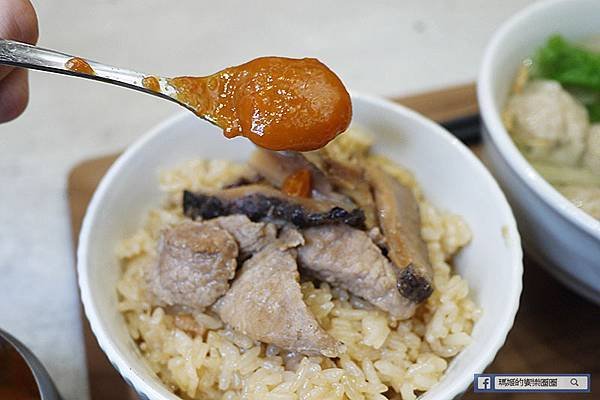 台北圓環美食推薦【團聚】呷甜呷鹹好滋味~油飯/拌麵/蔥油餅/雪花冰/豆花/剉冰/寧夏夜市美食