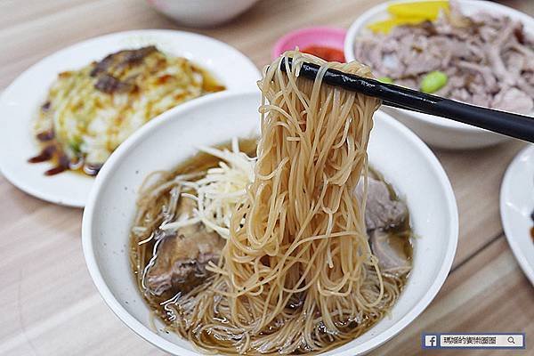 板橋當歸鴨推薦【鐘予原味當歸鴨板橋忠孝店】純中藥製成湯底，絕無添加任何人工香料/板橋必吃當歸鴨
