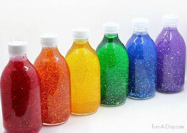 Glitter-jars-in-rainbow-colors.jpg