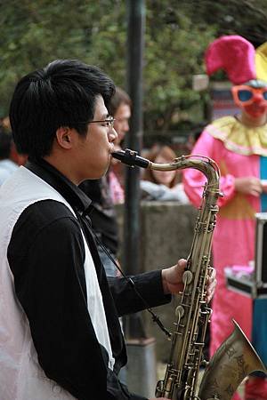 手牽手守護彩虹眷村到永久 - 魔術表演、小丑表演、樂團表演、街頭藝人