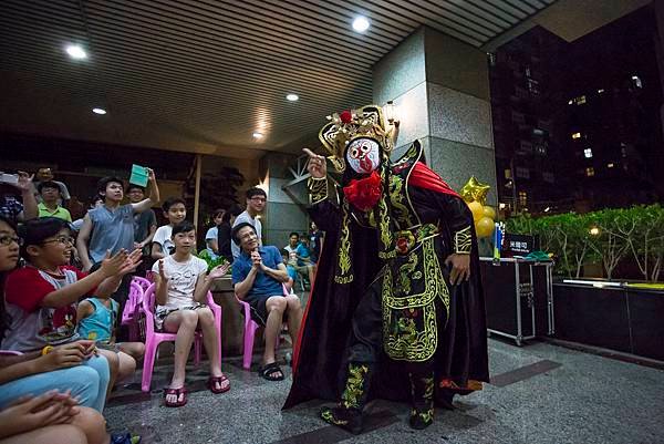 華爾道夫社區中秋晚會魔術表演、小丑表演、變臉表演、人入大氣球