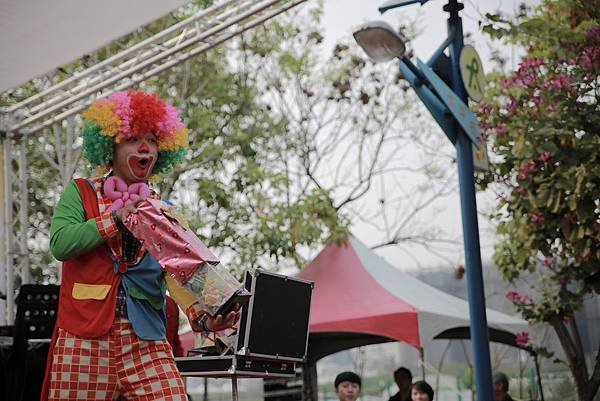 環保局太平公園演唱會魔術表演、小丑表演、熱舞表演、樂團演唱