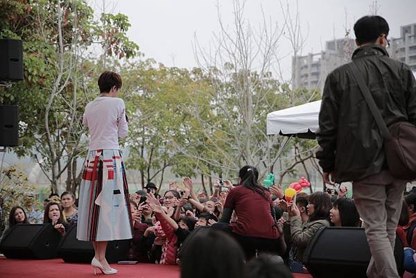 環保局太平公園演唱會魔術表演、小丑表演、熱舞表演、樂團演唱