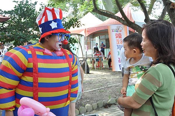 騎鐵馬遊客庄風情活動主持、默劇小丑、氣球小丑