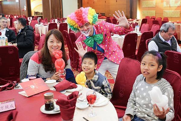 義閔魔幻婚禮迎賓小丑、魔術表演