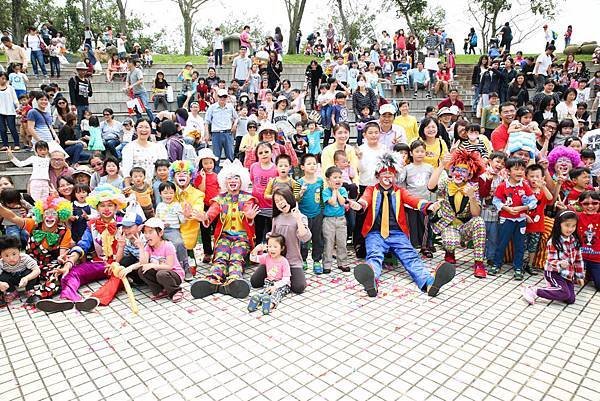 港區藝術中心兒童節氣球小丑、雜耍特技、魔術表演、魔幻泡泡秀