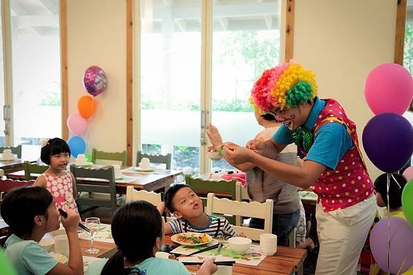 Alexander生日派對小丑表演、魔幻泡泡秀