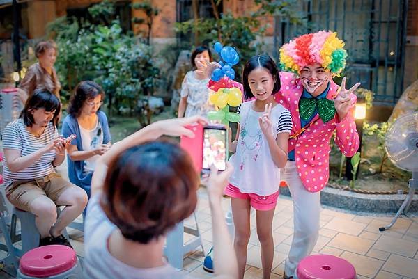 頤和園社區中秋晚宴迎賓小丑、魔術表演、樂團演唱、活動主持、川劇變臉