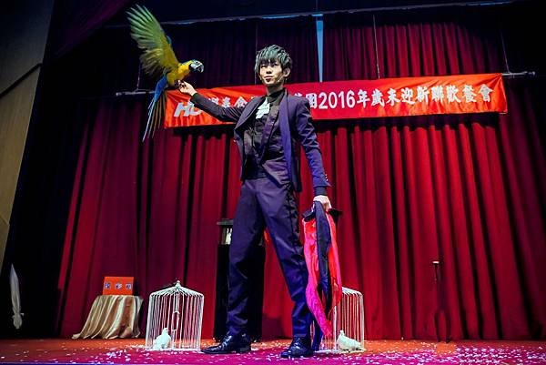 鄉春食品尾牙魔術表演、魔幻泡泡秀