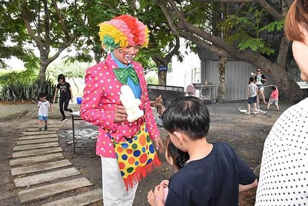 潭子大木塊休閒農場福斯車聚氣球小丑、魔幻泡泡