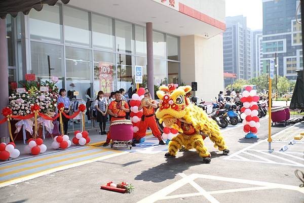 思夢樂楠梓店開幕剪綵活動主持人、舞龍舞獅