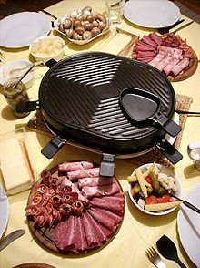 220px-Raclette_with_all_the_trimmings.jpg