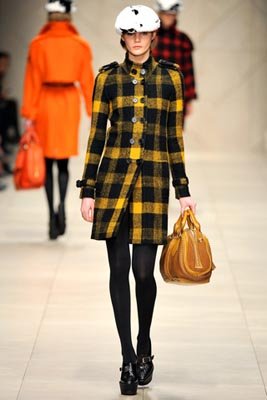 Burberry Prorsum F/W 2011 - Juju Ivanyuk