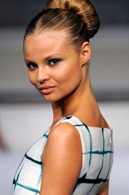 Oscar de la Renta S/S 2011 : Magdalena Frackowiak